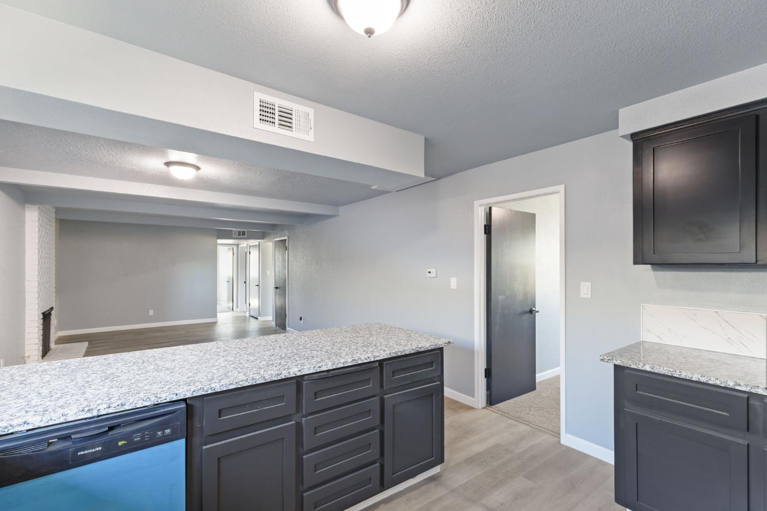 1667 South Plumas Street Fresno, CA 93706 - Photo 14 of 45