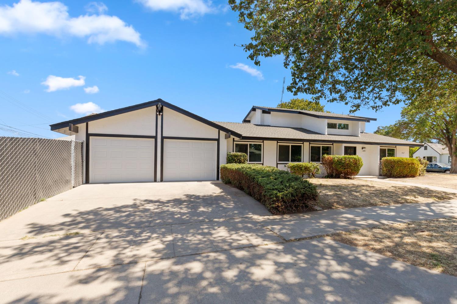 1667 South Plumas Street Fresno, CA 93706 - Photo 2 of 45