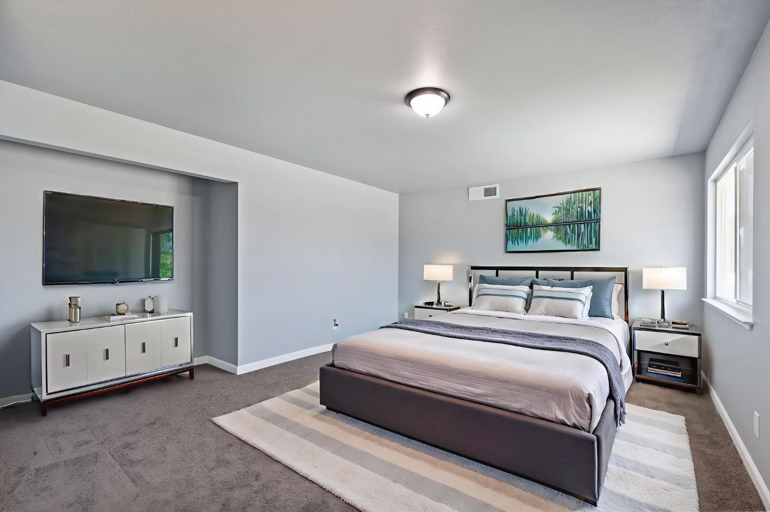 1667 South Plumas Street Fresno, CA 93706 - Photo 23 of 45 Virtually Staged Image