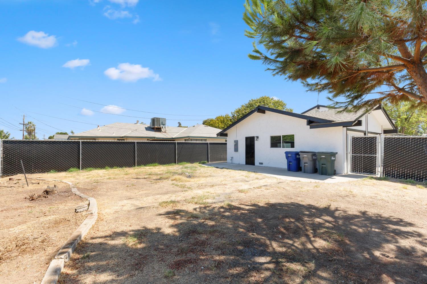 1667 South Plumas Street Fresno, CA 93706 - Photo 31 of 45