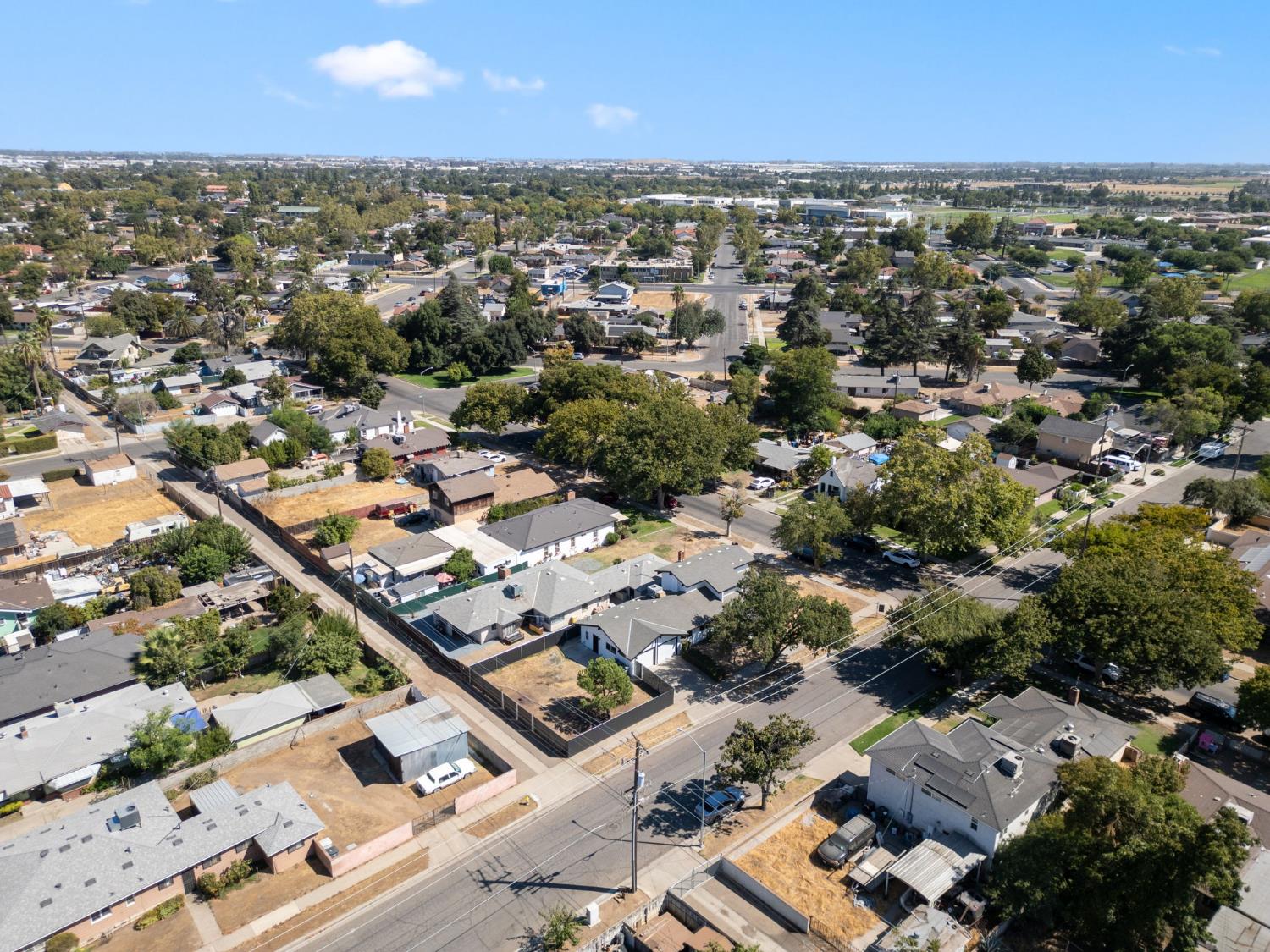 1667 South Plumas Street Fresno, CA 93706 - Photo 35 of 45