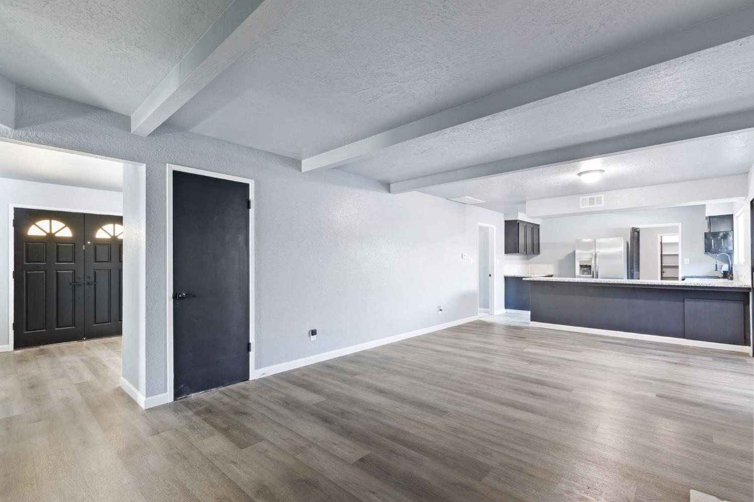 1667 South Plumas Street Fresno, CA 93706 - Photo 7 of 45