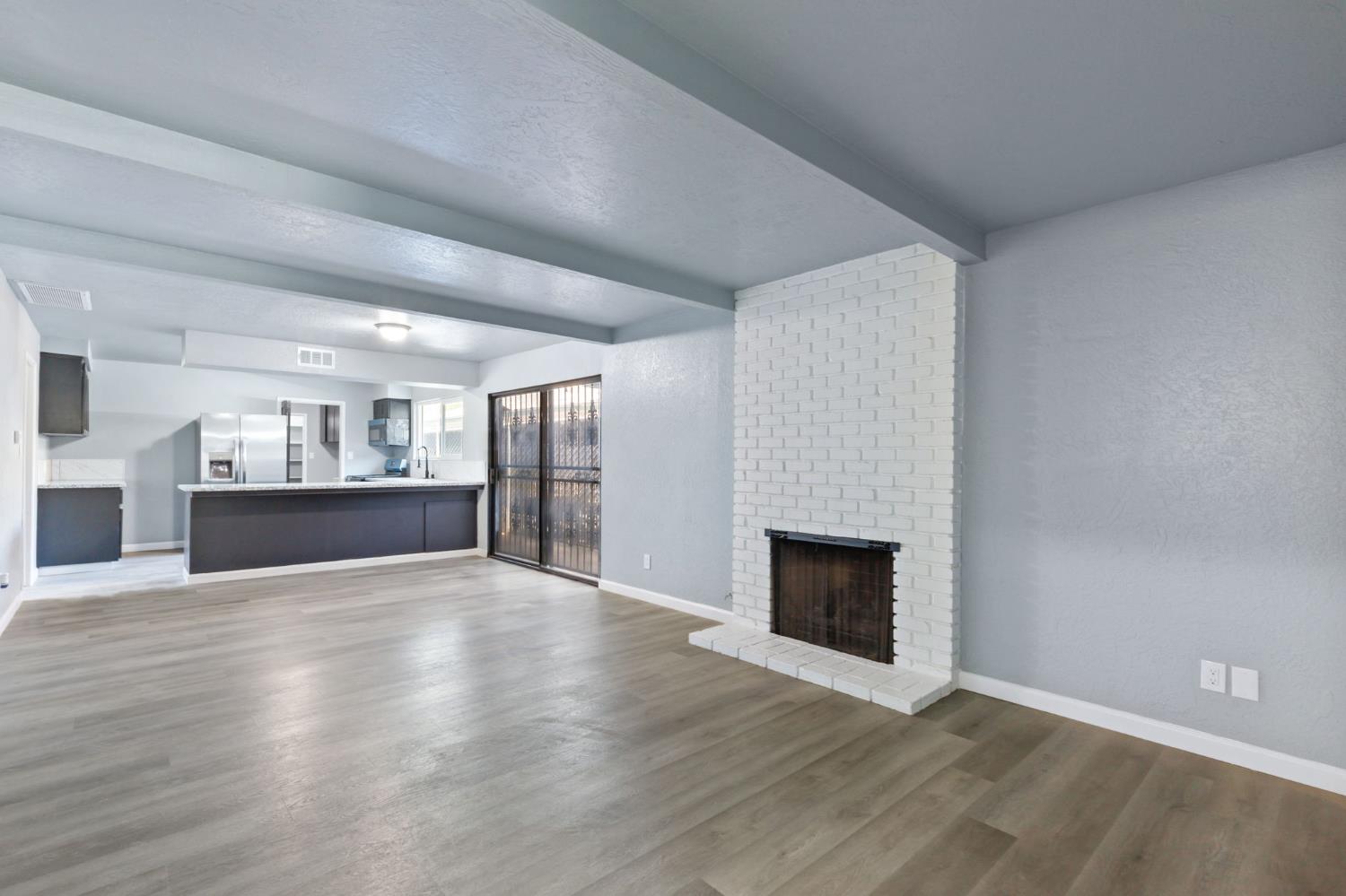 1667 South Plumas Street Fresno, CA 93706 - Photo 9 of 45