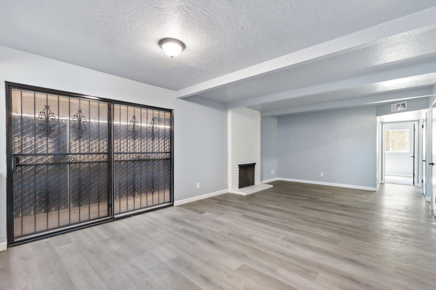 1667 South Plumas Street Fresno, CA 93706 - Photo 10 of 45