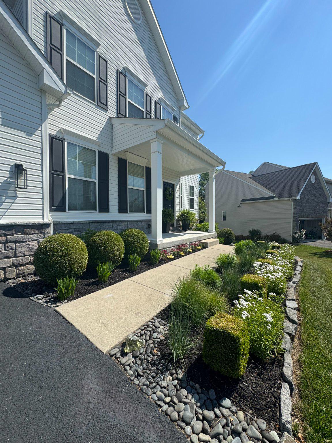 452 Welsh Hill Road Newark, DE 19702 - Photo 4 of 56 Beautifully Landscaped