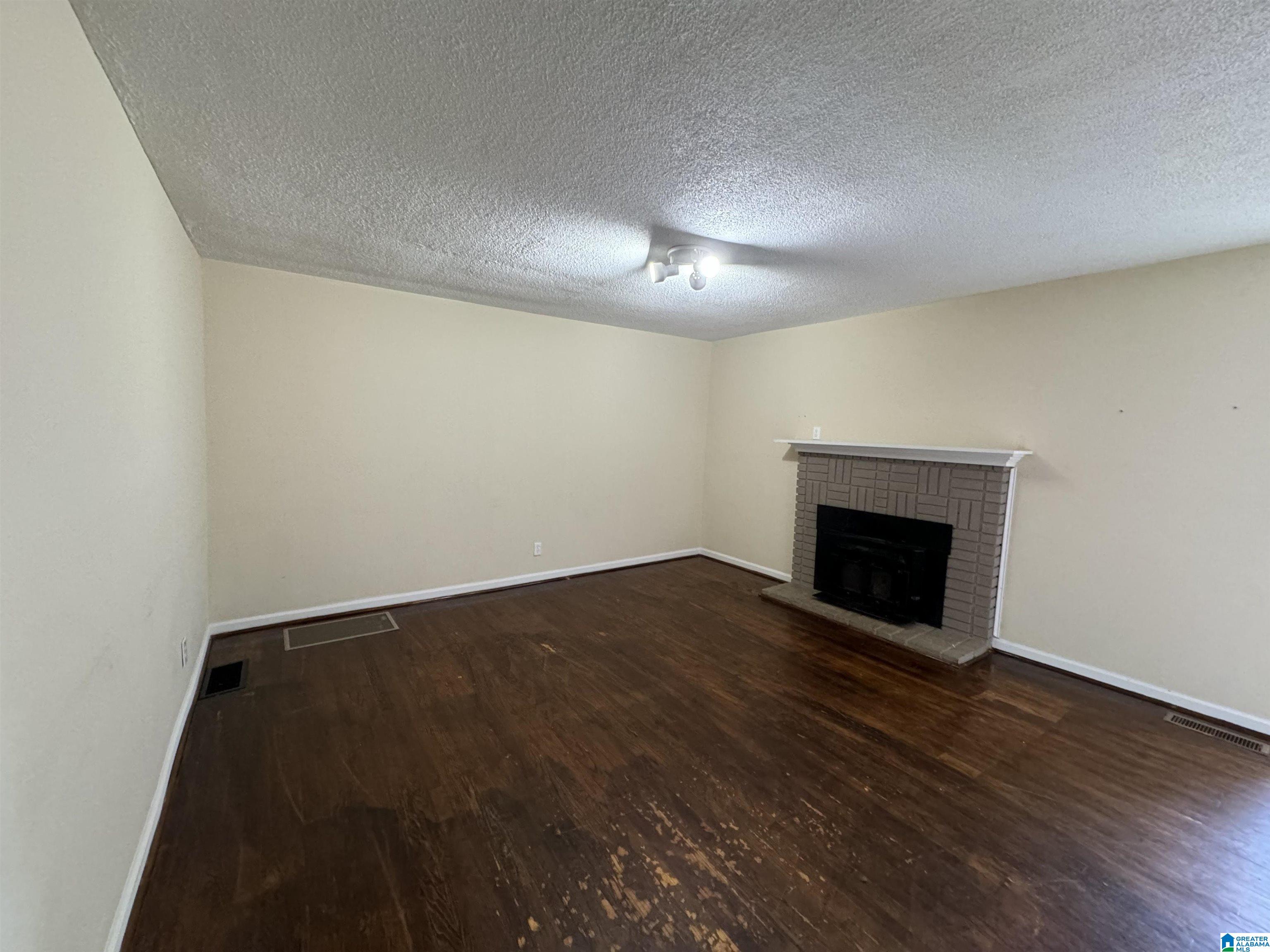 3240 Armstrong Loop Hayden, AL 35079 - Photo 8 of 33