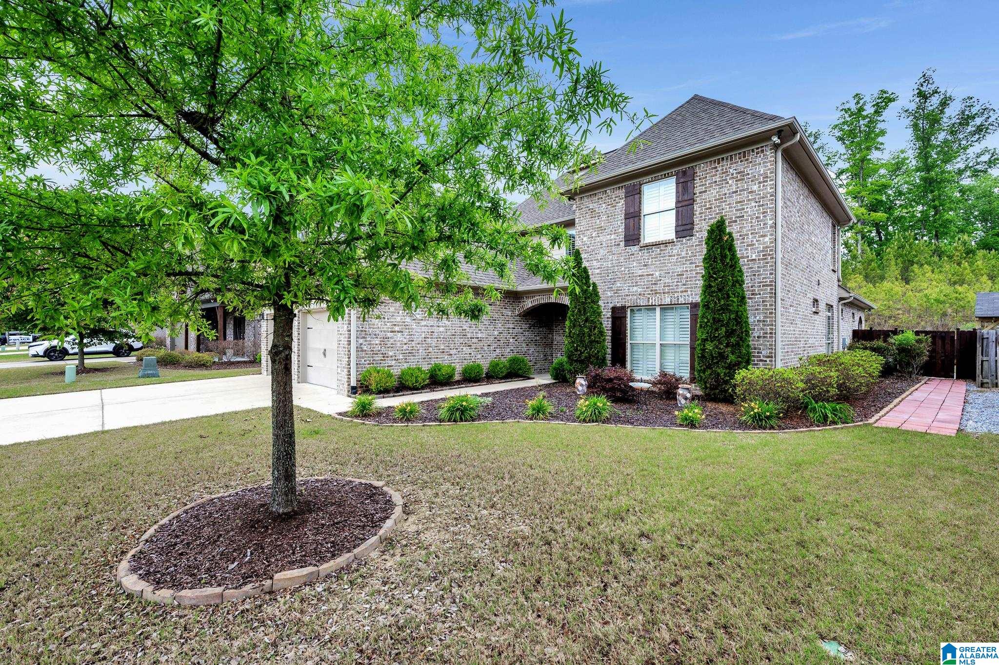 340 Strathaven Circle Pelham, AL 35124 - Photo 3 of 49