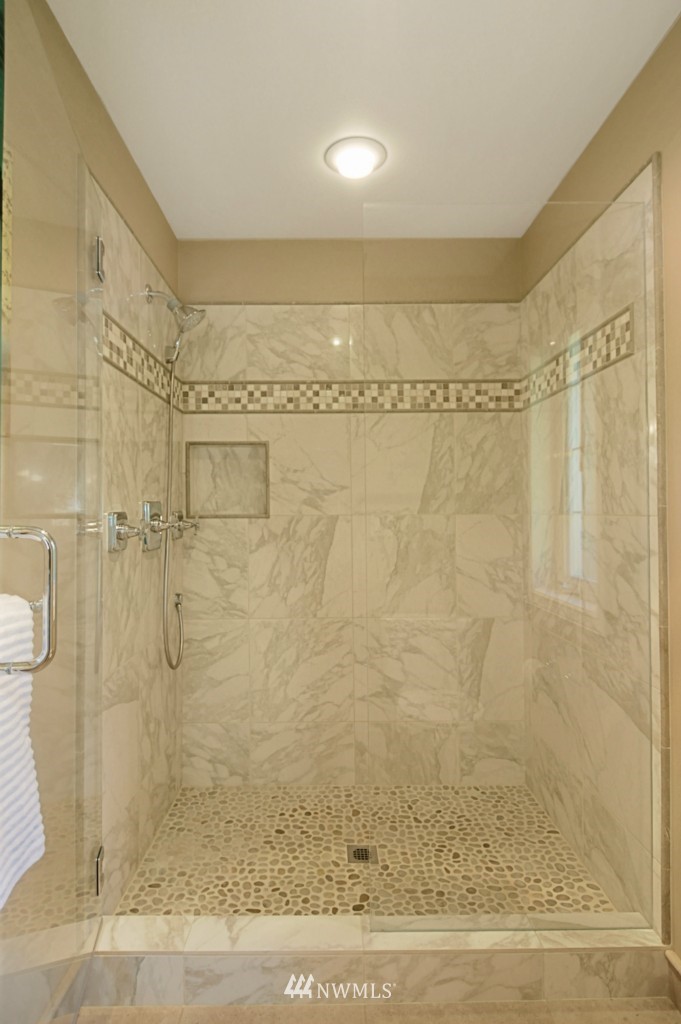 22029 52nd Avenue Southeast Bothell, WA 98021 - Photo 14 of 25