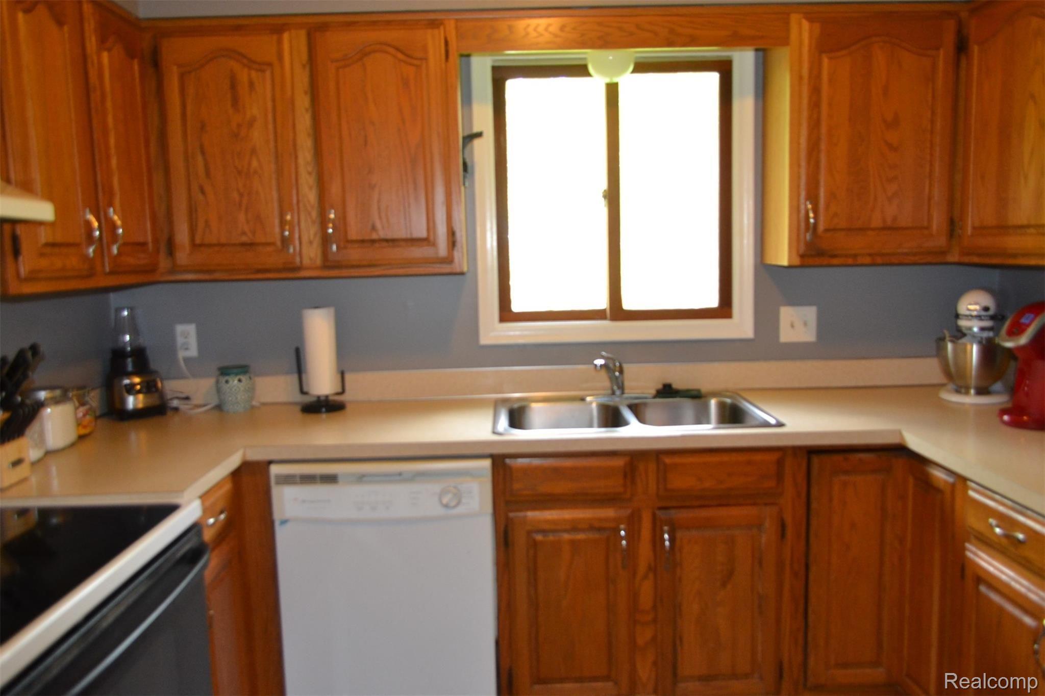 5116 Morrish Road Swartz Creek, MI 48473 - Photo 9 of 35 DSC_0199.JPG
