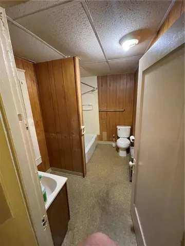 $1,000 | 505 Bullocks Point Avenue, Unit 4, East Providence, RI 02915