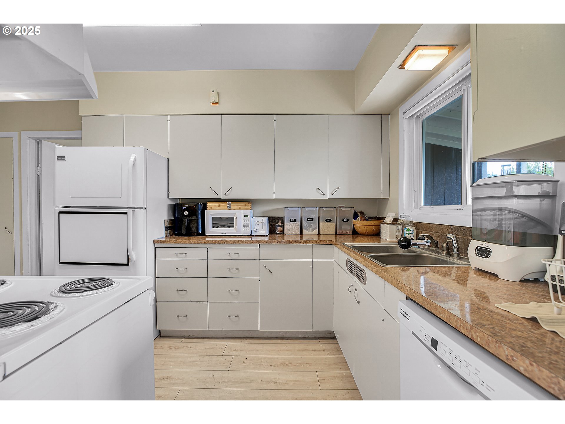 58089 Old Portland Road Warren, OR 97053 - Photo 12 of 35 Gallery Image 12