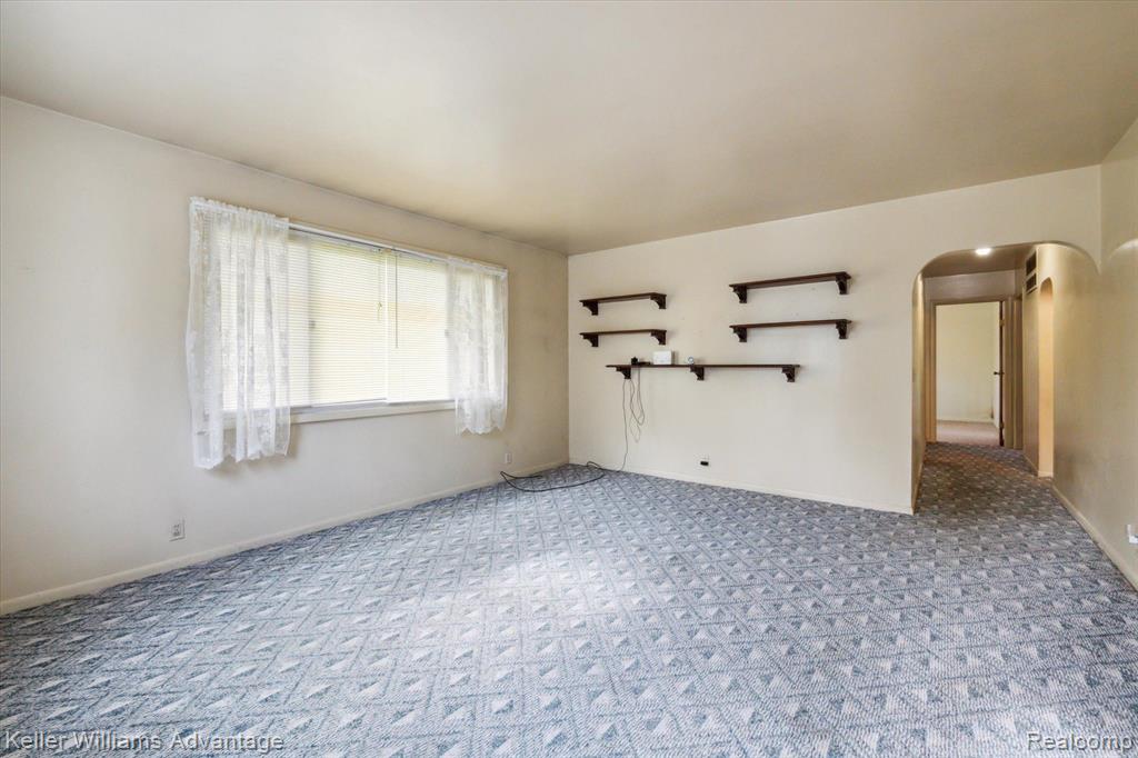 274 West Newark Road Lapeer, MI 48446 - Photo 6 of 41