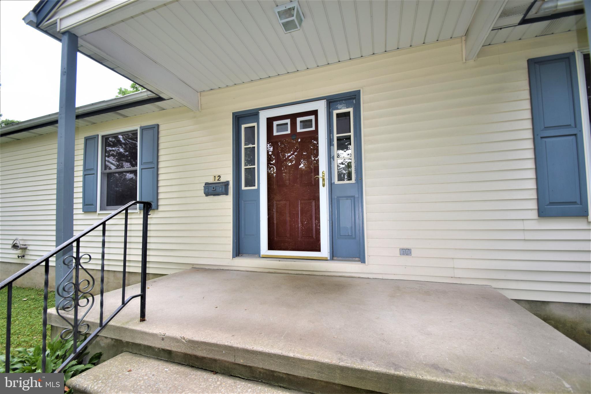 12 West Laurel Road Stratford, NJ 08084 - Photo 4 of 38