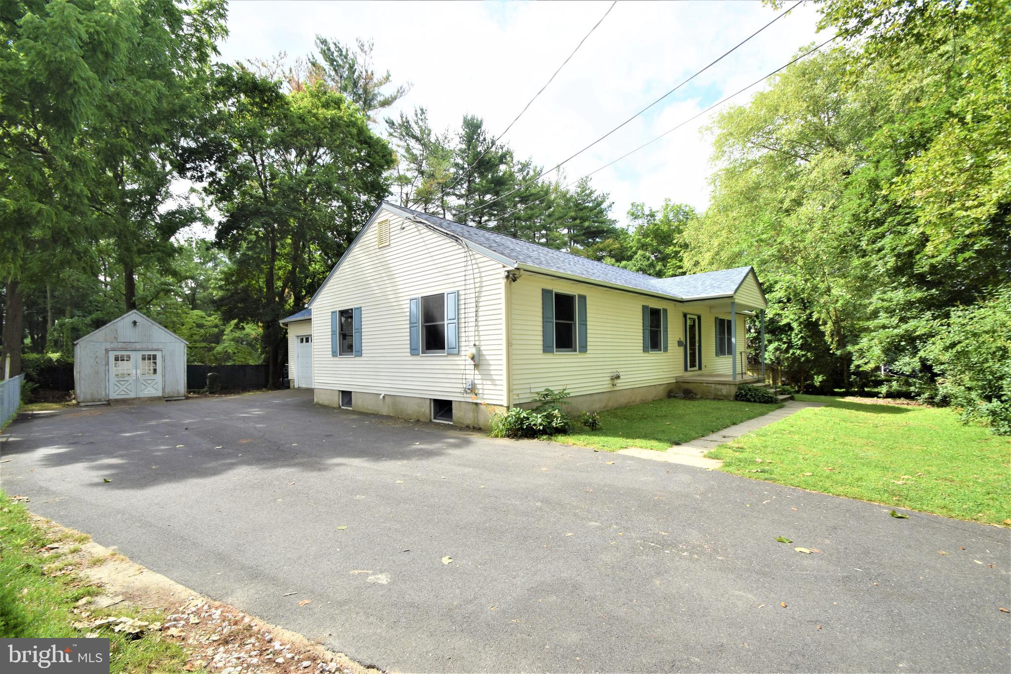 12 West Laurel Road Stratford, NJ 08084 - Photo 6 of 38