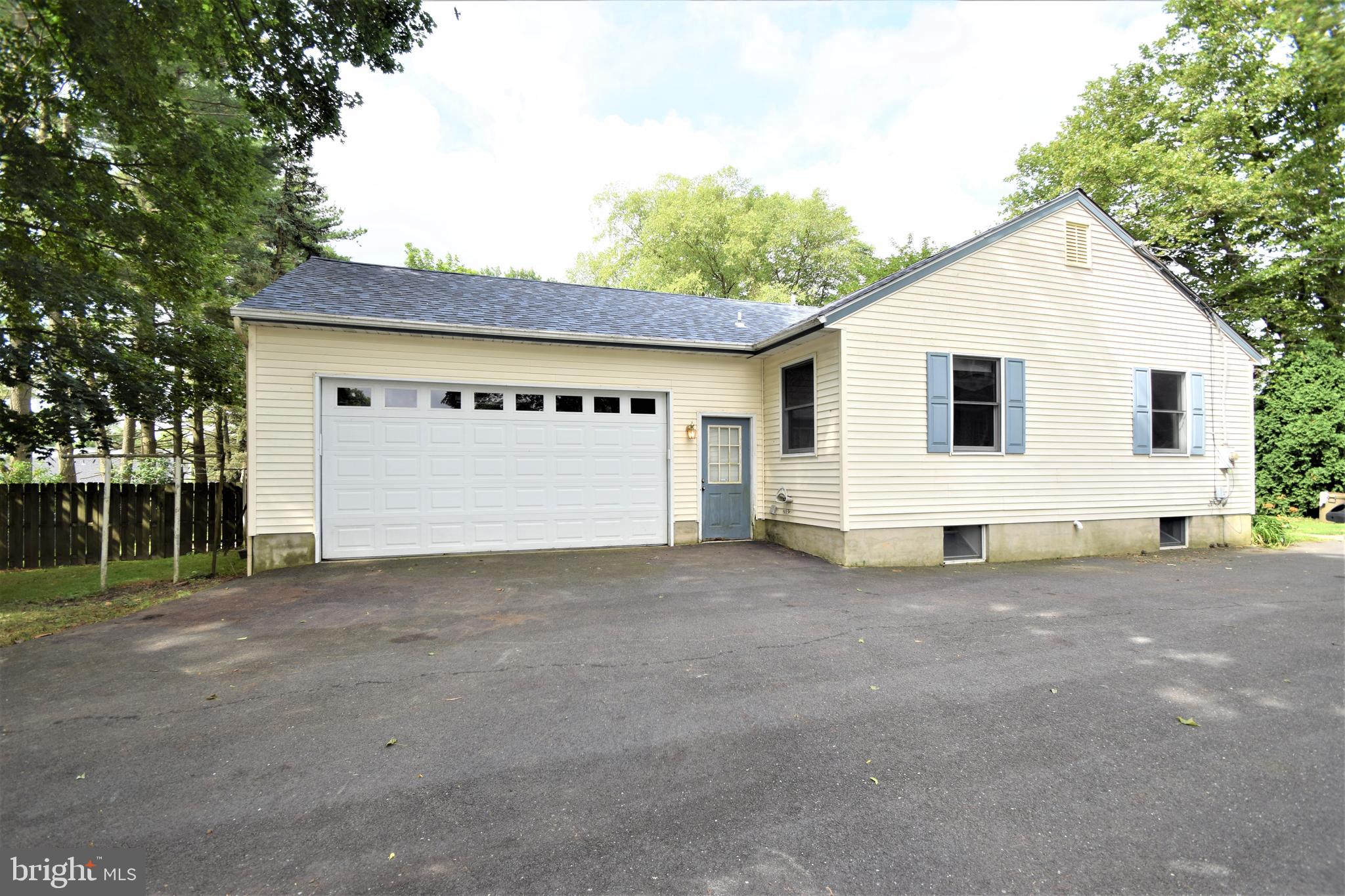 12 West Laurel Road Stratford, NJ 08084 - Photo 7 of 38