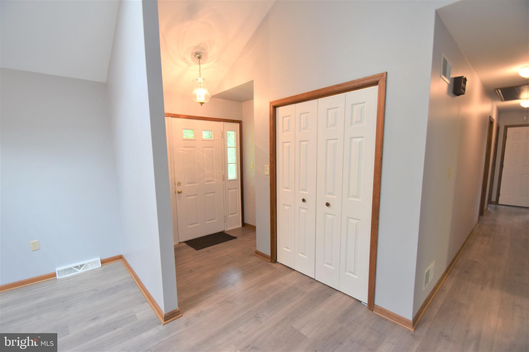 12 West Laurel Road Stratford, NJ 08084 - Photo 9 of 38