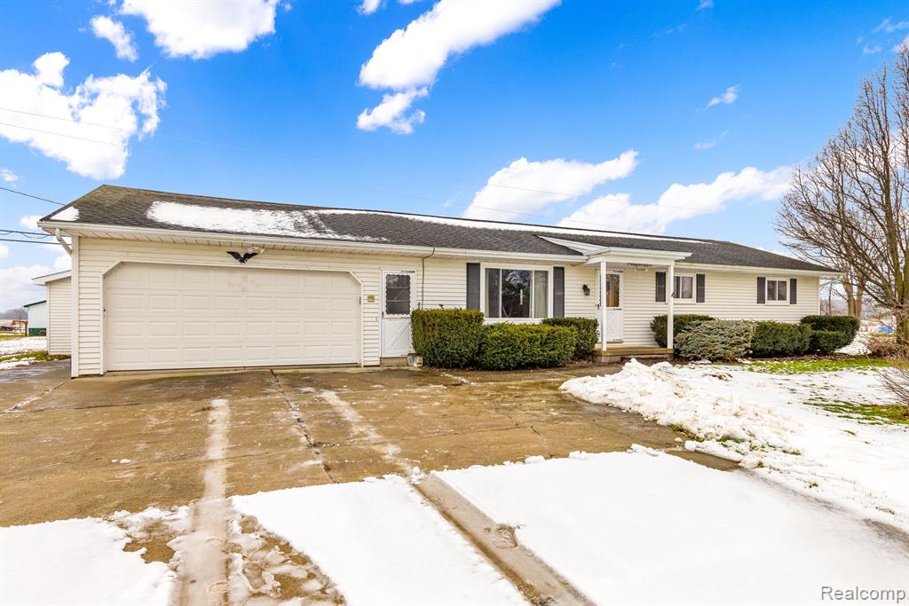 22500 McPhall Road Armada, MI 48005 - Photo 2 of 31 Gallery Image 2