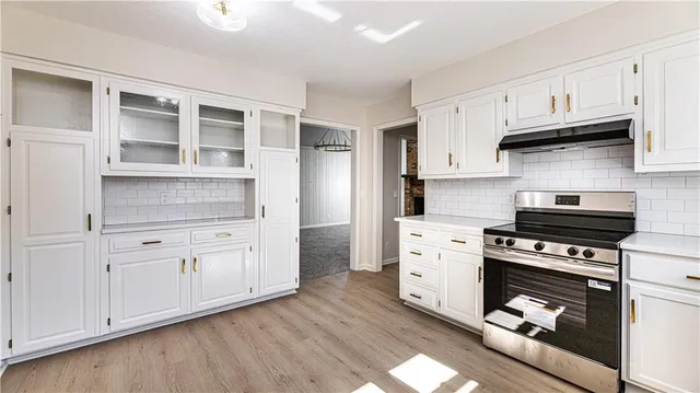 $445,000 | 9609 West 83rd Terrace, Overland Park, KS 66212