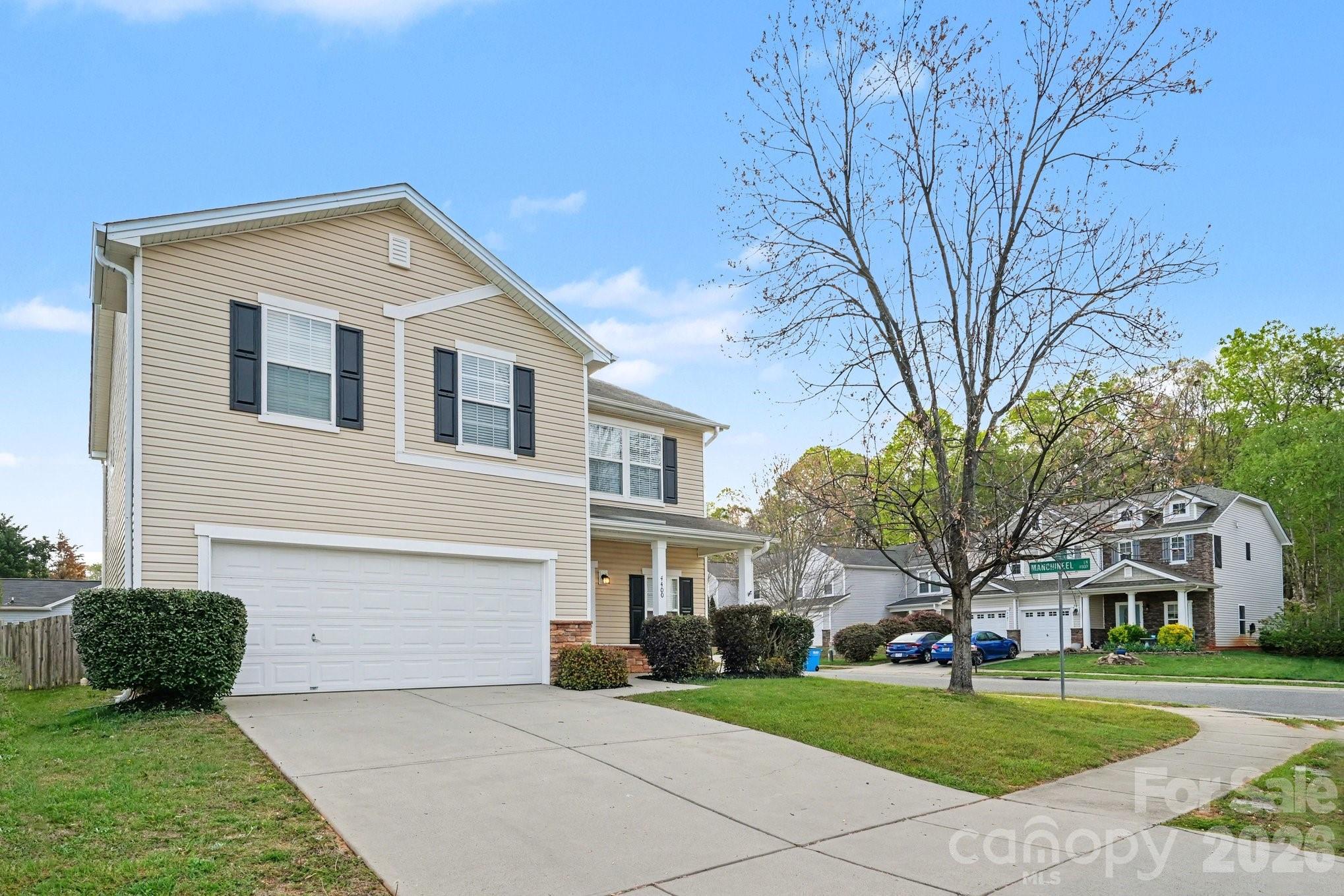 4400 Kiddle Lane Monroe, NC 28110 - Photo 2 of 28 a front view of a house with a yard