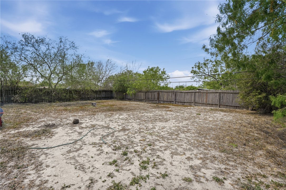 3625 Rushing Boulevard Corpus Christi, TX 78410 - Photo 21 of 23 The fenced back yard is quite spacious!