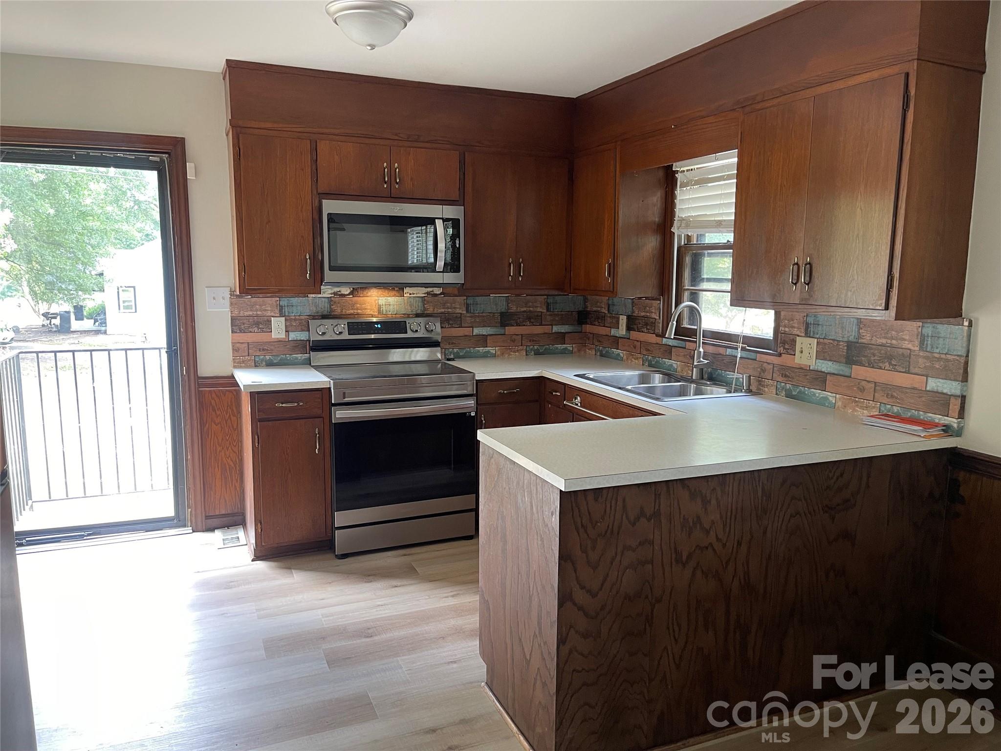 1238 12th Street Northeast Hickory, NC 28601 - Photo 6 of 16