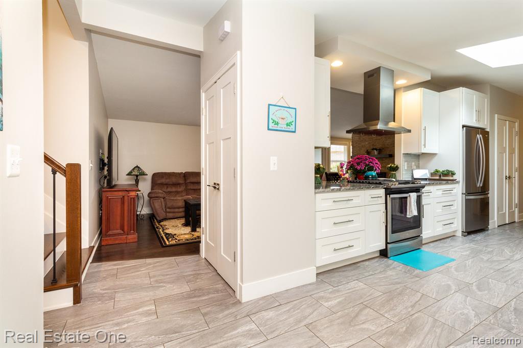 2331 Rusk Road Rochester Hills, MI 48306 - Photo 6 of 46