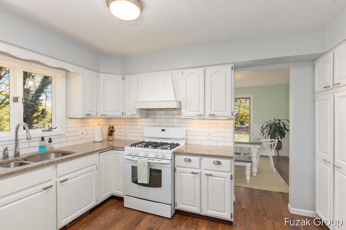 15780 Ridge Lane Spring Lake, MI 49456 - Photo 13 of 41 15780-Ridge-Lane_013