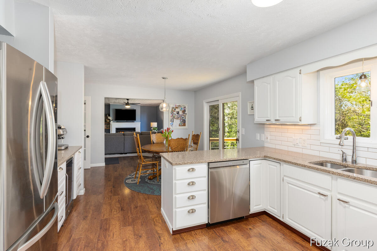 15780 Ridge Lane Spring Lake, MI 49456 - Photo 14 of 41 15780-Ridge-Lane_011