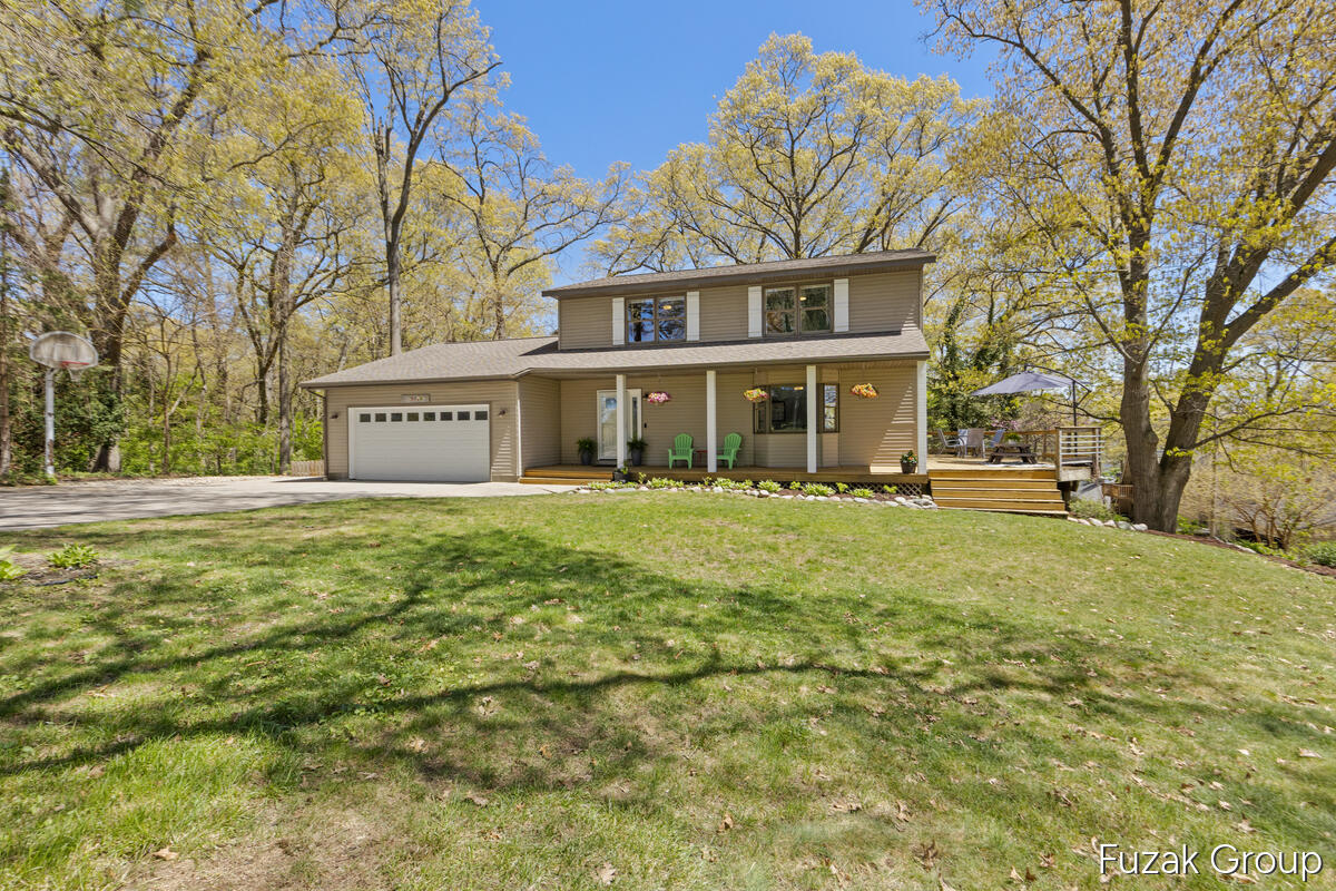 15780 Ridge Lane Spring Lake, MI 49456 - Photo 4 of 41 15780-Ridge-Lane_003
