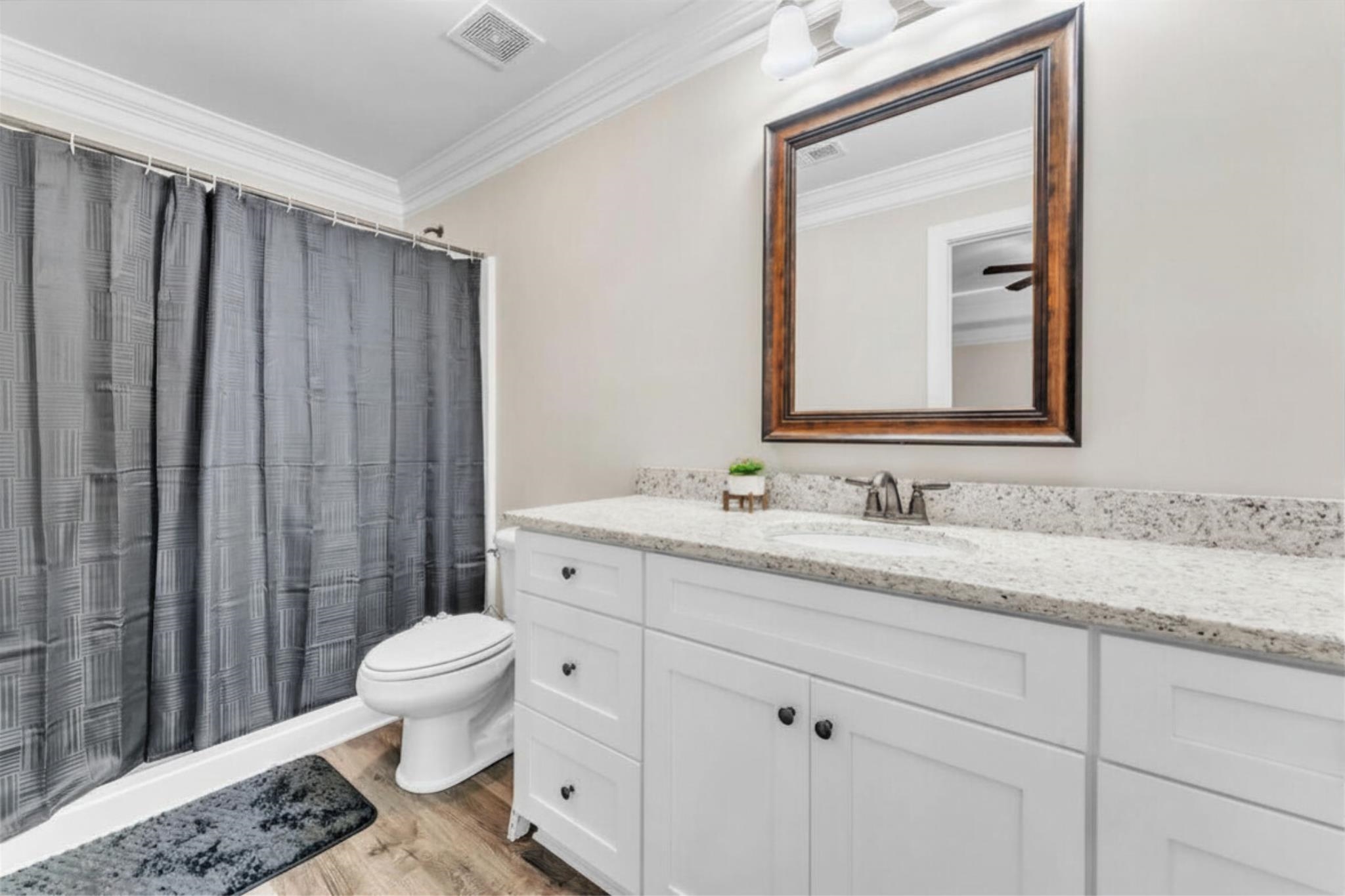 346 North Green River Road Gaffney, SC 29341 - Photo 9 of 18 Bath