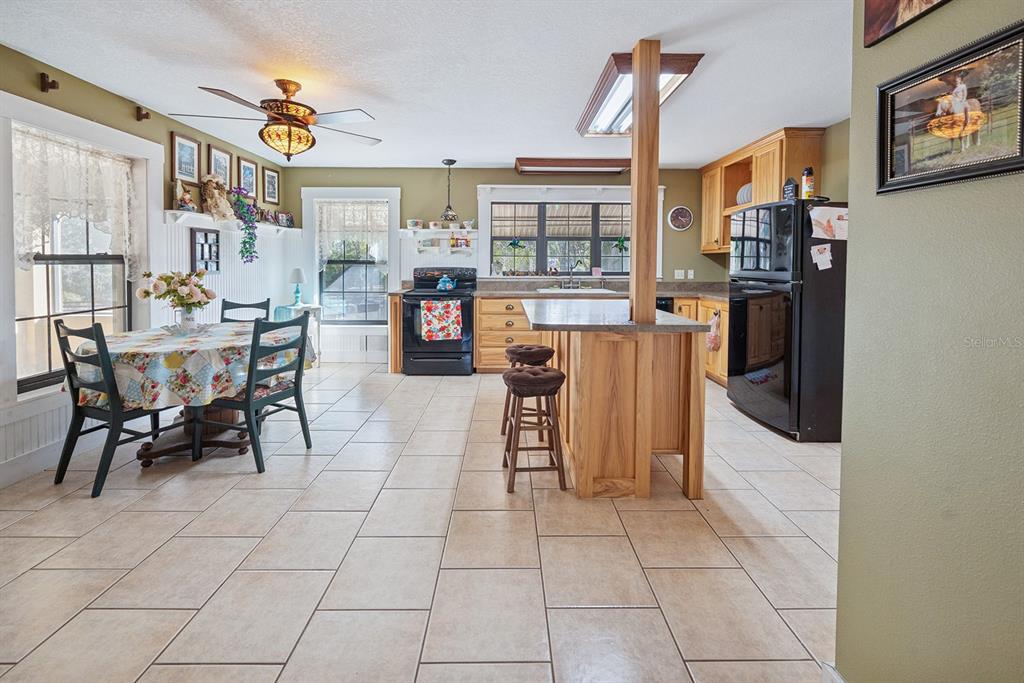 6247 Northwest 35th Street Bell, FL 32619 - Photo 14 of 50