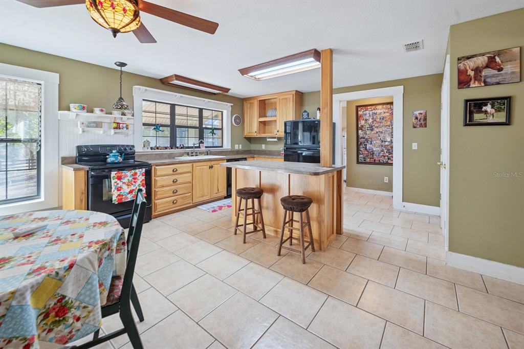 6247 Northwest 35th Street Bell, FL 32619 - Photo 15 of 50