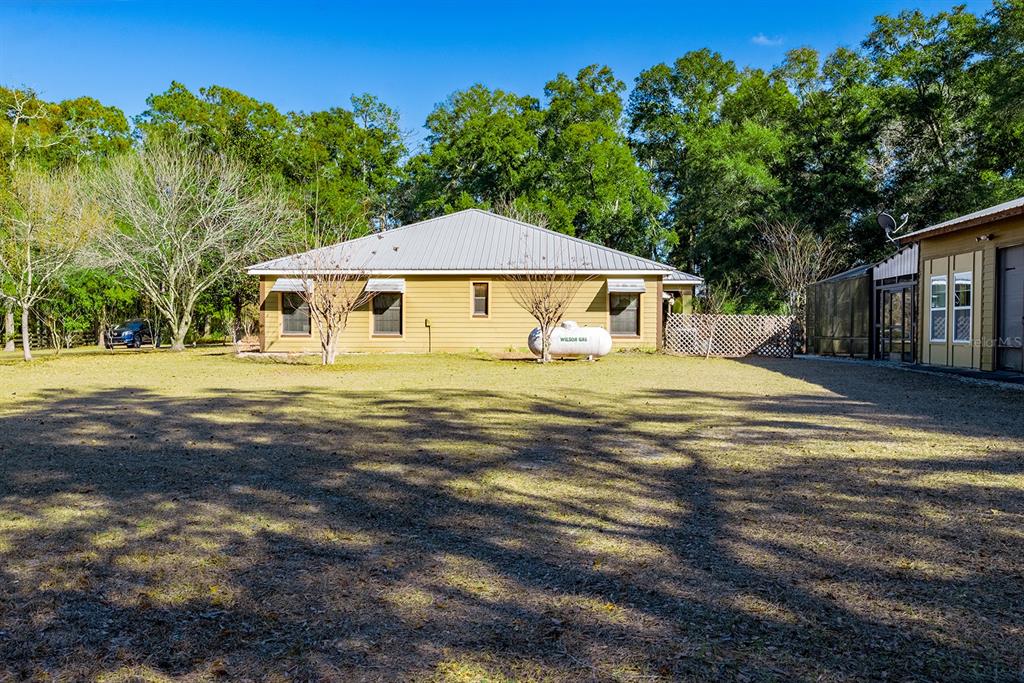 6247 Northwest 35th Street Bell, FL 32619 - Photo 6 of 50