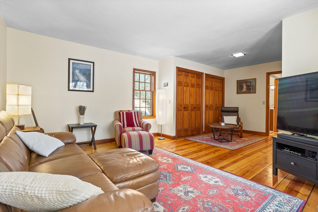 117 Burnham Road Bolton, MA 01740 - Photo 17 of 38