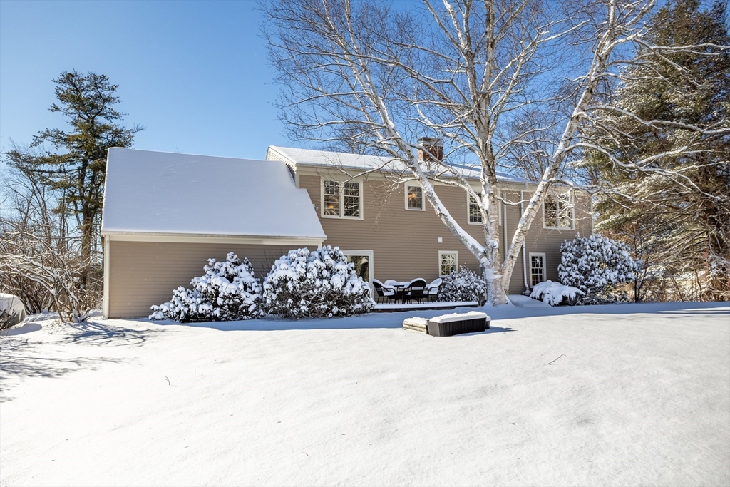 117 Burnham Road Bolton, MA 01740 - Photo 30 of 38