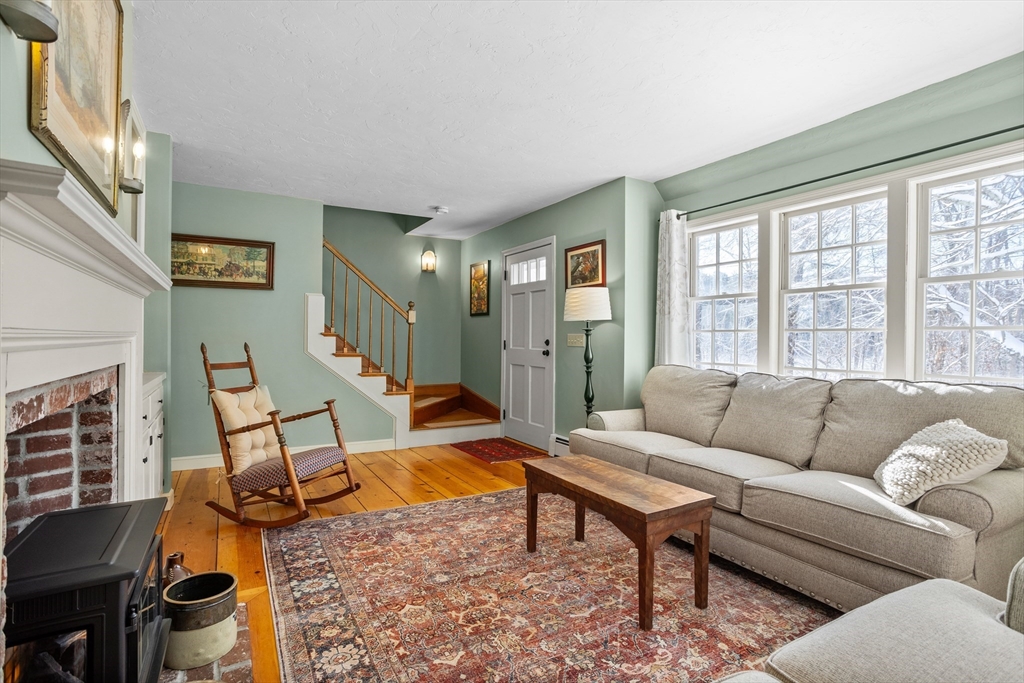117 Burnham Road Bolton, MA 01740 - Photo 3 of 38