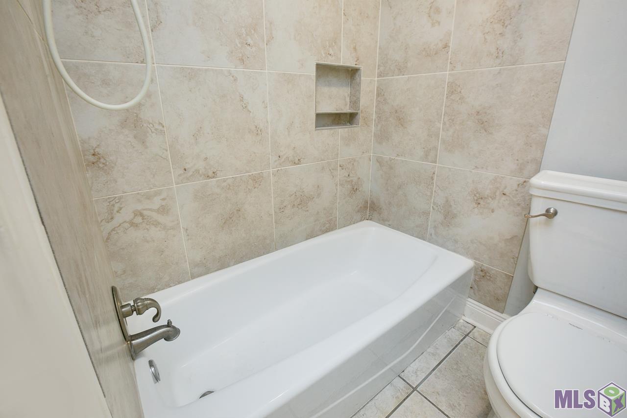 1422 Stoneleigh Drive Baton Rouge, LA 70808 - Photo 13 of 32