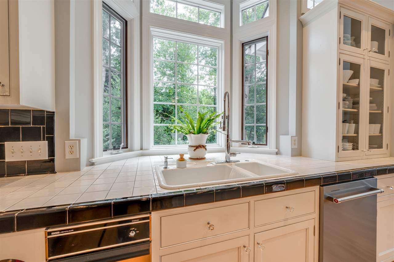2824 Brenfield Drive Raleigh, NC 27606 - Photo 9 of 30 Photo 9