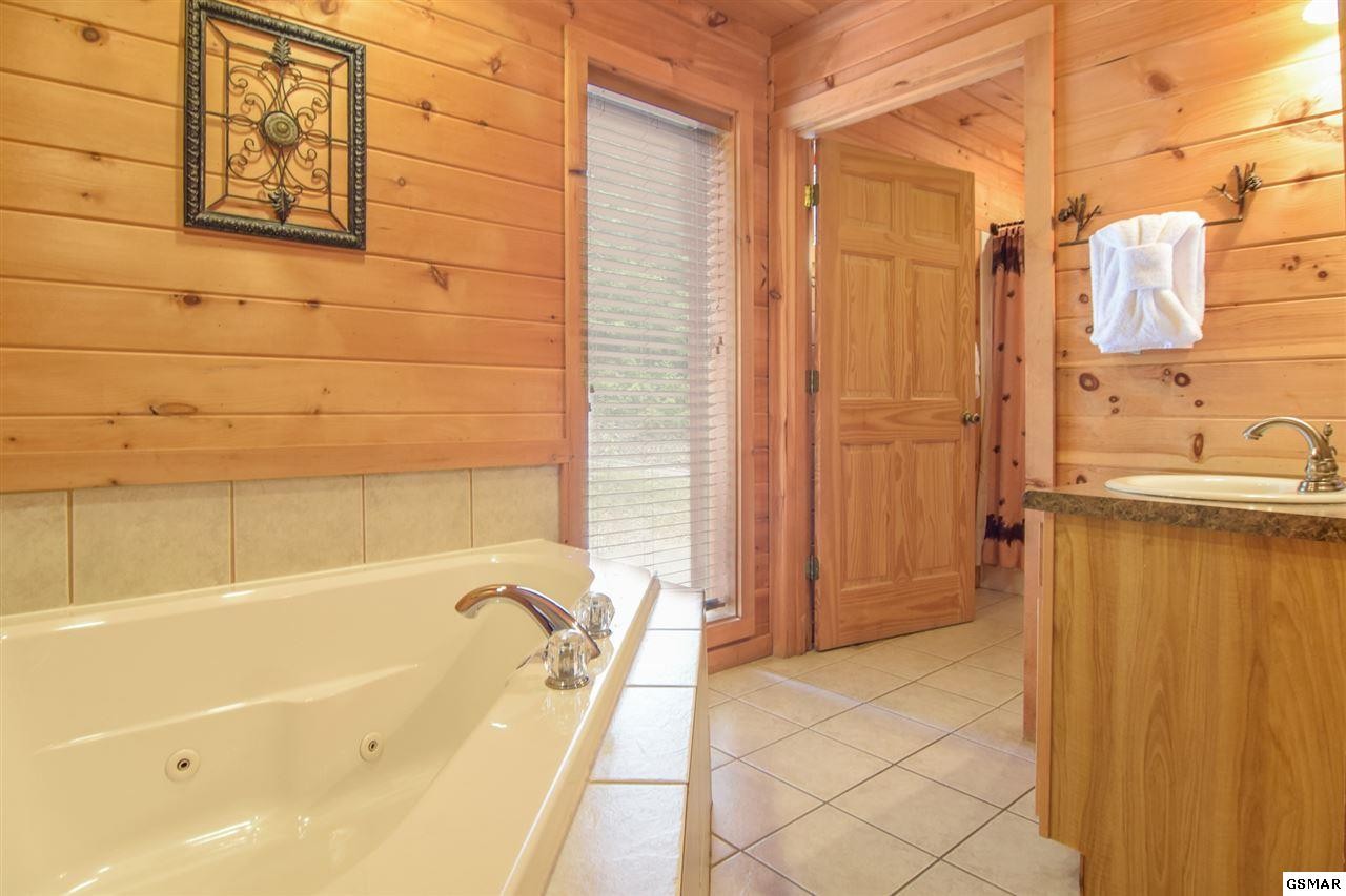 3512 Sugar Maple Loop Road Sevierville, TN 37862 - Photo 11 of 33 Gallery Image 11