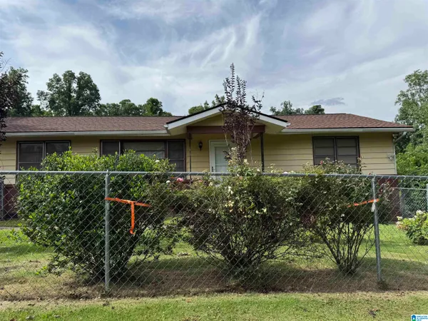 $159,900 | 703 Dolphin Drive, Weaver, AL 36277