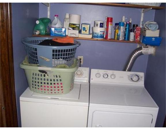 179 Senator Street Springfield, MA 01129 - Photo 13 of 21