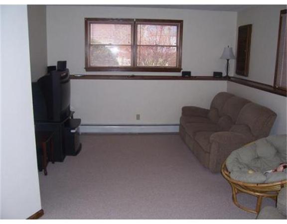 179 Senator Street Springfield, MA 01129 - Photo 10 of 21