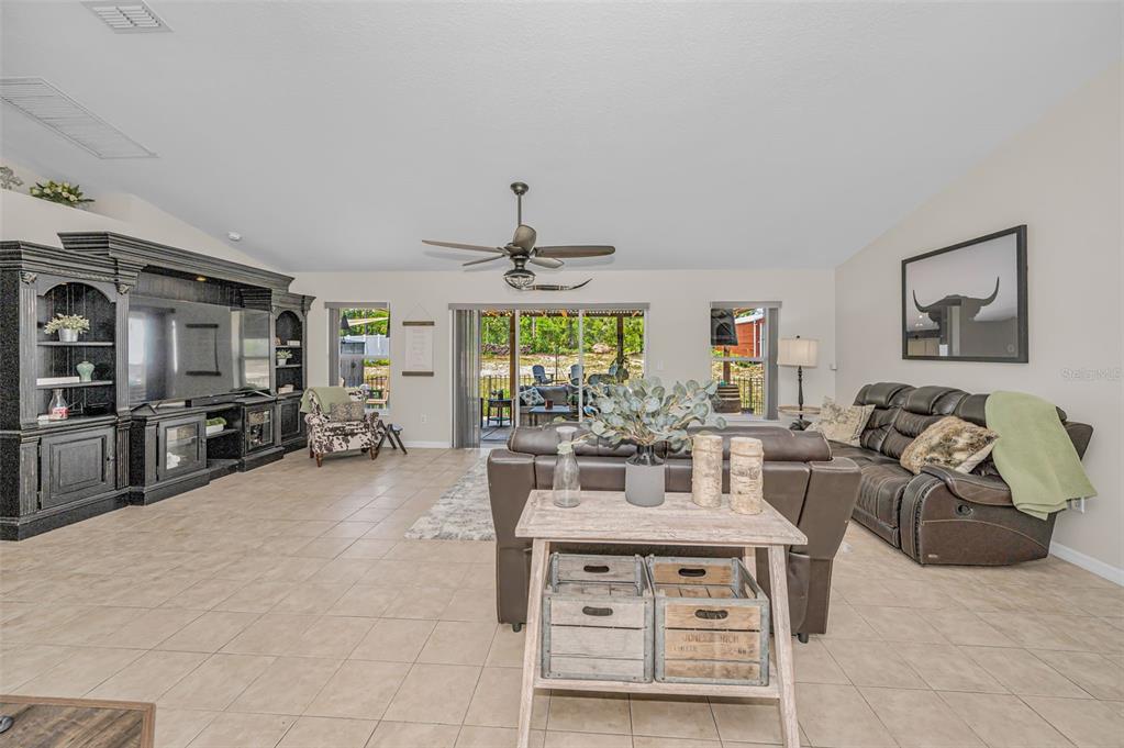 12123 Fulmar Road Weeki Wachee, FL 34614 - Photo 9 of 81