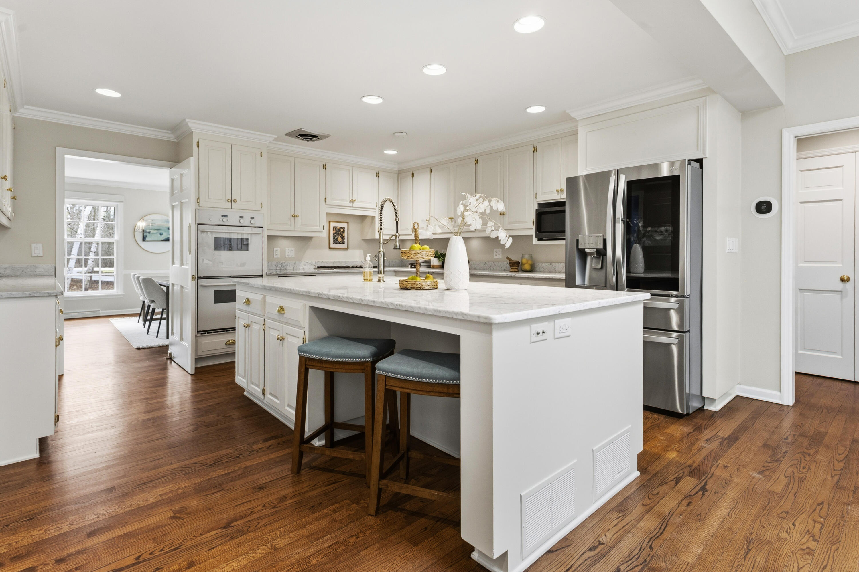 1260 East Dean Road Fox Point, WI 53217 - Photo 8 of 88 Kitchen