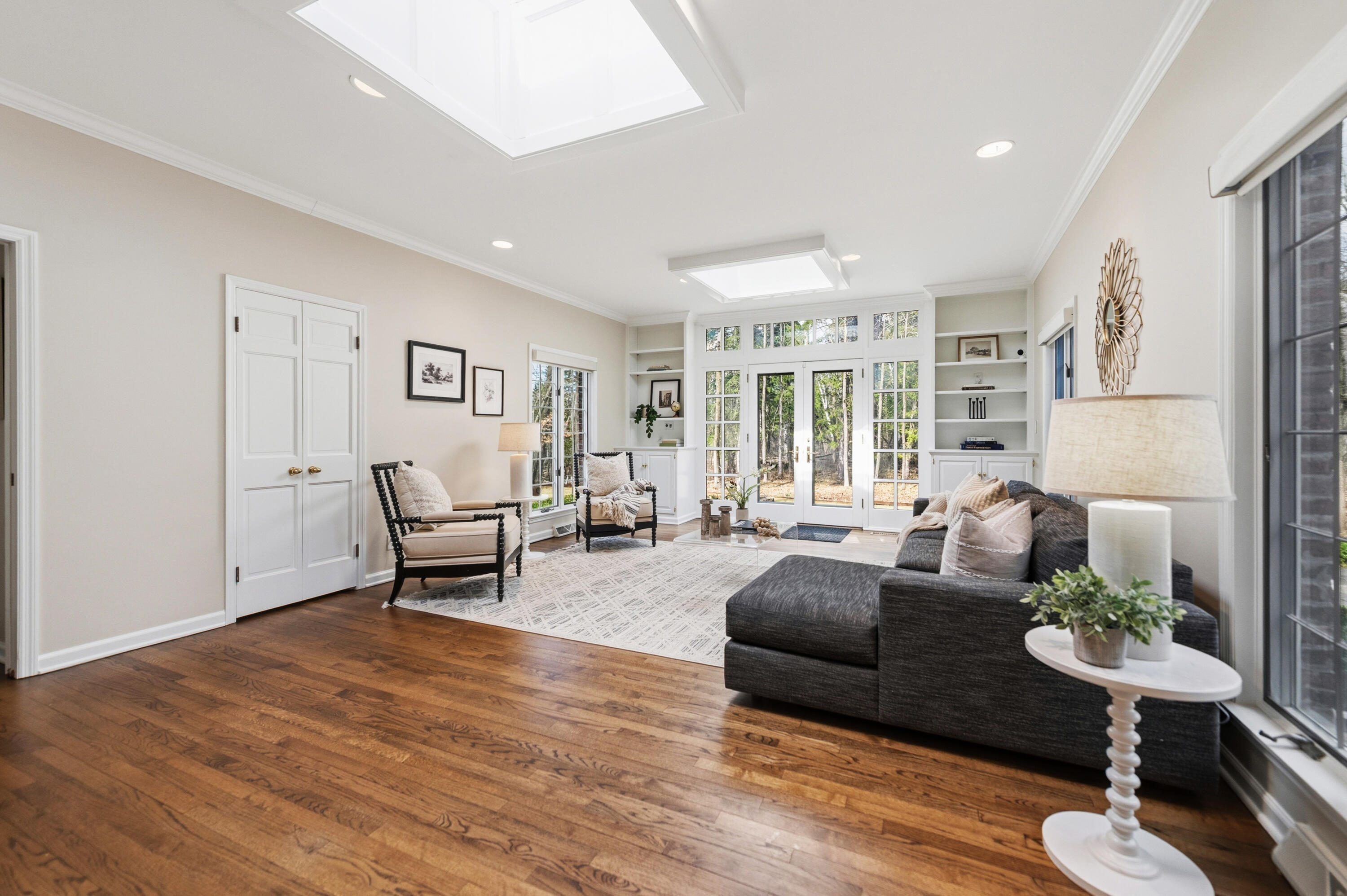 1260 East Dean Road Fox Point, WI 53217 - Photo 12 of 88 Family Room