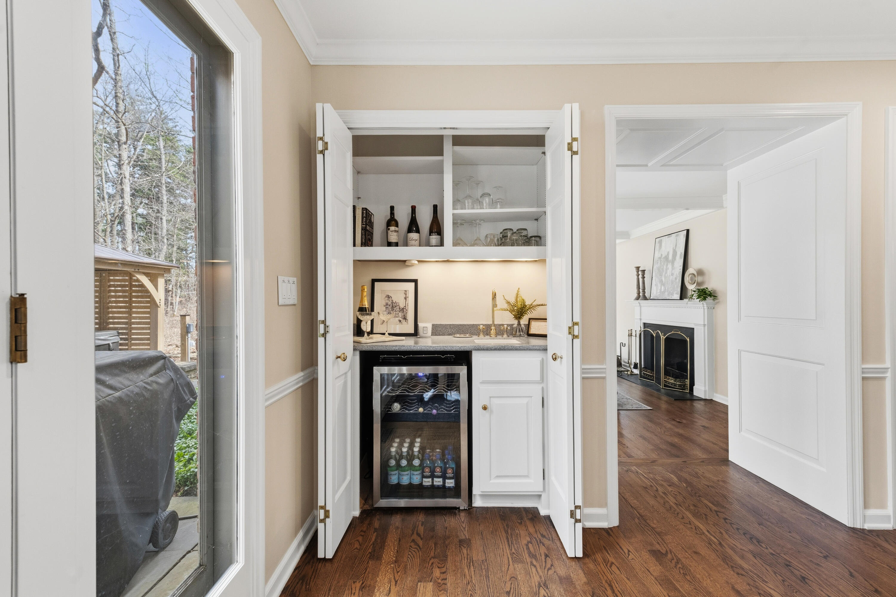 1260 East Dean Road Fox Point, WI 53217 - Photo 21 of 88 Wet Bar