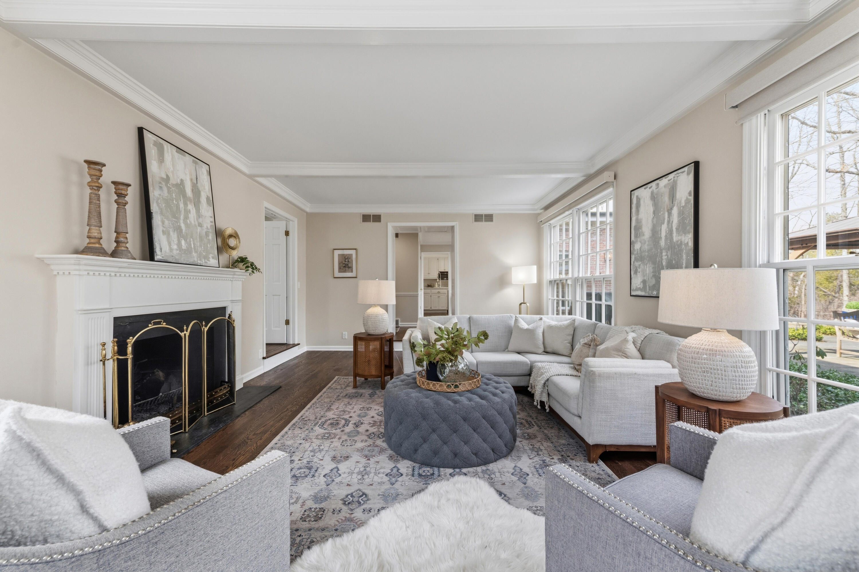 1260 East Dean Road Fox Point, WI 53217 - Photo 28 of 88 Living Room