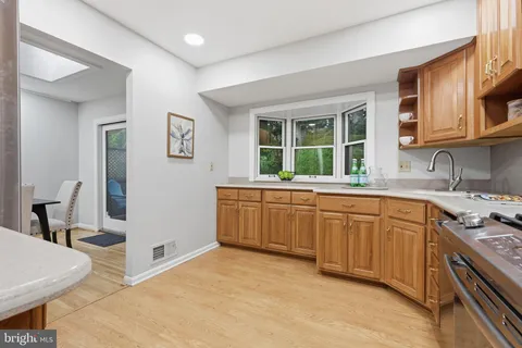 $735,000 | 705 Wilson Avenue, Rockville, MD 20850