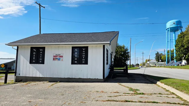 $126,000 | 700 East Main Street, Edmore, MI 48829
