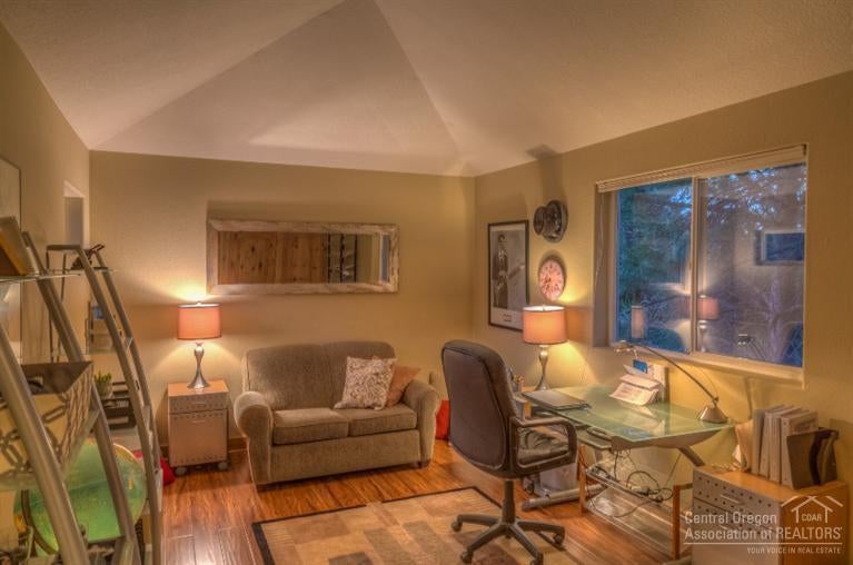 19673 Sunshine Way Bend, OR 97702 - Photo 23 of 25 Third Bedroom now an Office, too, Withou